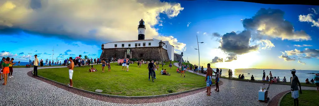 Farol da Barra coastline